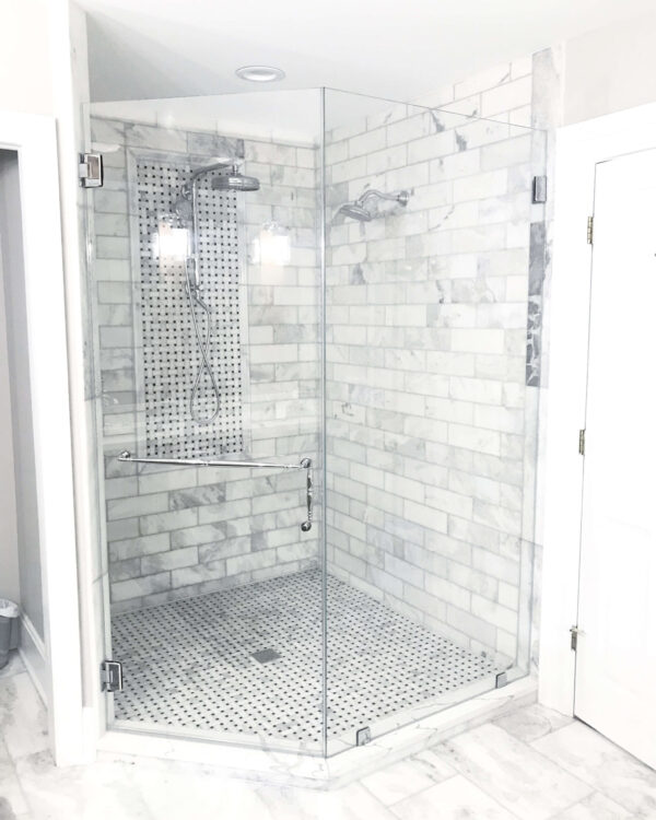 NeoAngle glass shower