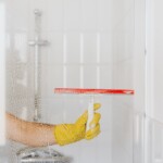 squeegee in shower image from pexels